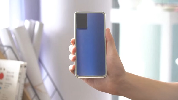 Zadná sklenená strana smartfónu od spoločnosti Vivo dokáže po stlačení tlačidla zmeniť svoje farby.