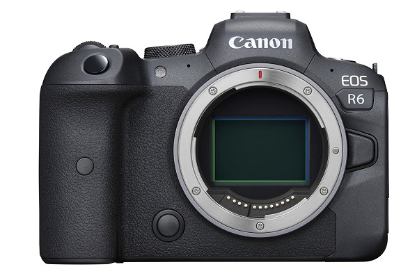 Bezzrkadlový full-frame fotoaparát Canon EOS R6.
