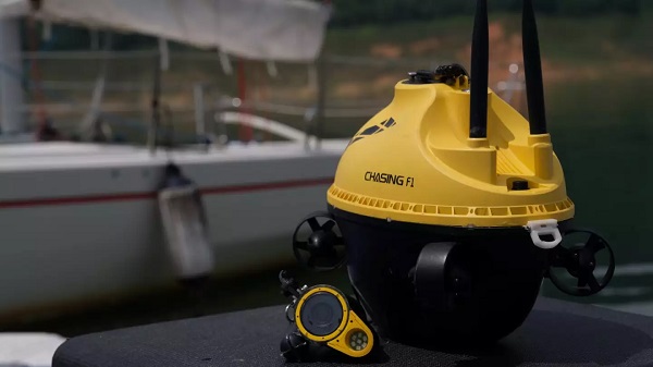 Vodný dron na vyhľadávanie rýb Chasing F1 Fish Finder Drone.