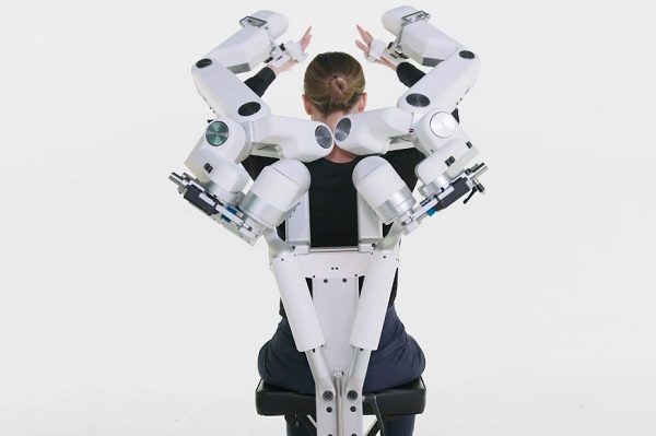 Exoskeleton pre hornú časť tela Harmony SHR.