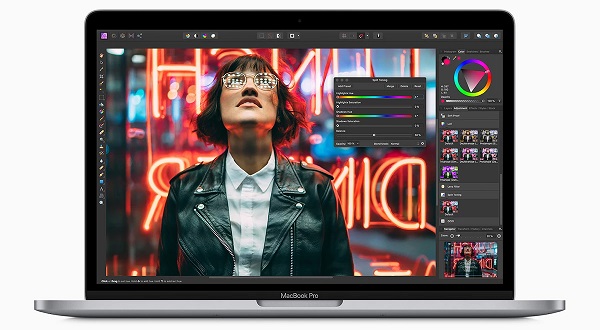 Aktualizovaný model 13-palcového notebooku Apple MacBook Pro.