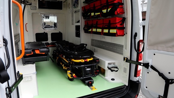 V Tokiu nasadia prvé elektrické vozidlo ambulancie záchrannej zdravotnej služby.