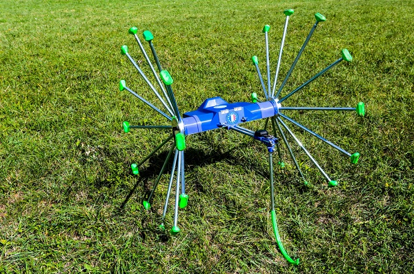 Poľnohospodársky autonómny robot Meropy SentiV.