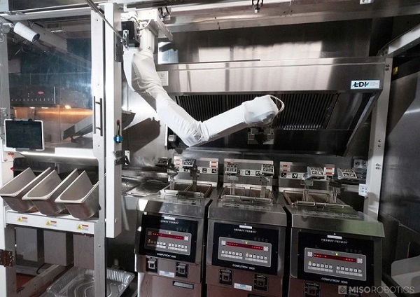 Nový kuchynský robot Flippy 2 zvládne dvakrát toľko úloh ako jeho predchodca.