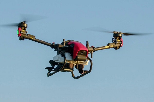 Poľnohospodársky dvojrotorový dron XAG V40.