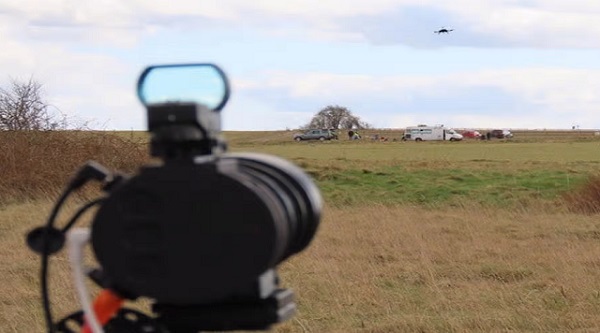 Spoločnosť QinetiQ predviedla prvý laserom riadený dron FSOC na svete, ktorý je odolný voči rádiovým protiopatreniam.