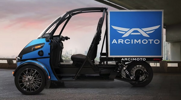 Modulárna úžitková e-trojkolka Arcimoto MUV.