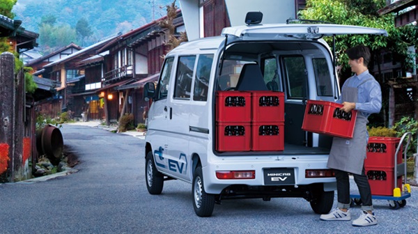 Elektrická mini dodávka Mitsubishi Microcab EV.
