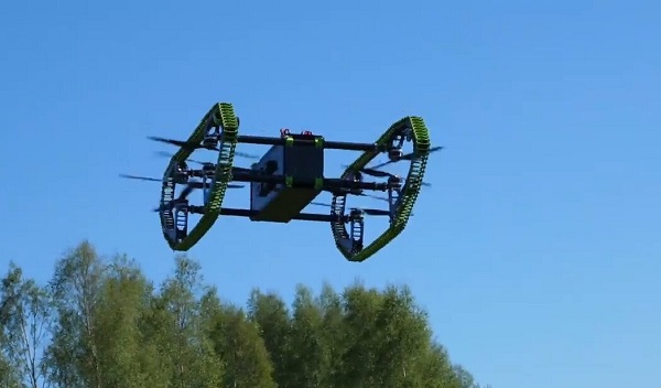 Hybridný dron HUUVER.
