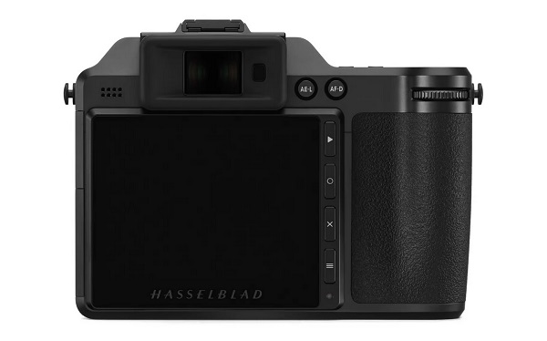 Bezzrkadlový fotoaparát stredného formátu Hasselblad X2D 100C.
