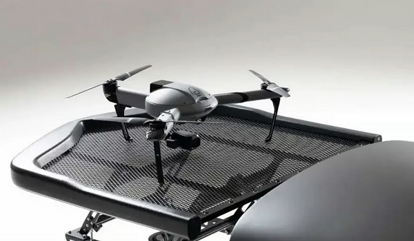 Batéria dronu AtlasPRO sa vymení za novú vždy, keď sa vráti na stanicu.