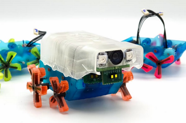 Minirobot Joey je navrhnutý na kontrolu kanalizačného potrubia.