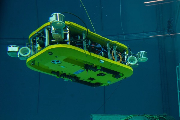 Podvodný AUV / ROV robot Cuttlefish.