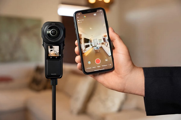 360 stupňová kamera Insta360 One RS 1-Inch 360 Edition.