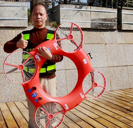Hybridný záchranný dron TY-3R Flying Lifebuoy.