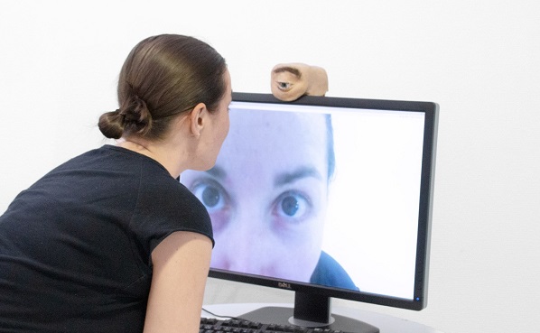 Webová kamera Eyecam simuliuje ľudské oko.