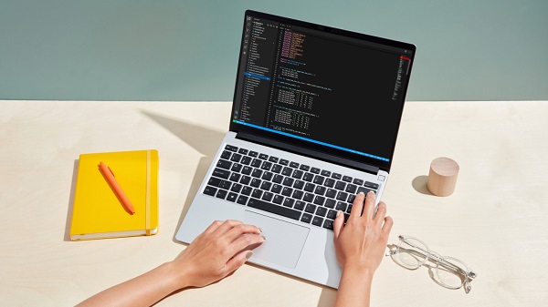 Prispôsobiteľný a opraviteľný notebook Framework Laptop.