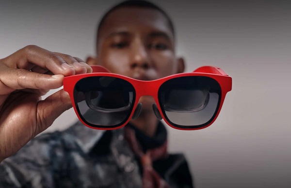 AR okuliare Xreal Air 2.