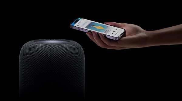 Inteligentný reproduktor Apple HomePod 2. generácie.