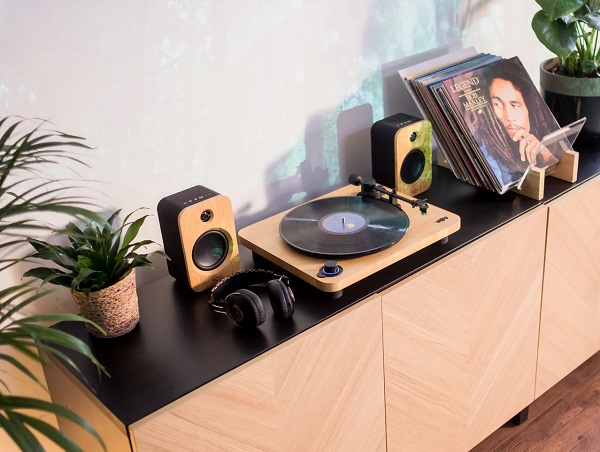 Gramofón House of Marley Stir it Up Lux.