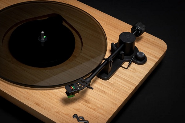 Gramofón House of Marley Stir it Up Lux.