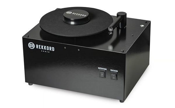 Zariadenie na plošné vysávanie vinylových platní Rekkord RCM.