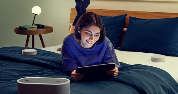 Prenosný 360-stupňový audio systém Sony HT-AX7.