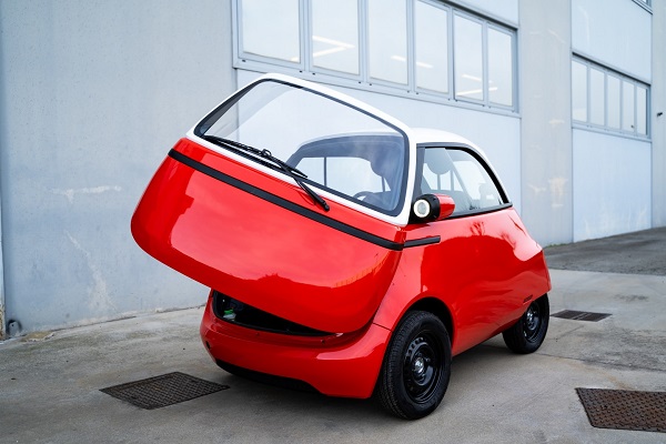Prvý prototyp mestského elektromobilu Microlino 2.0.