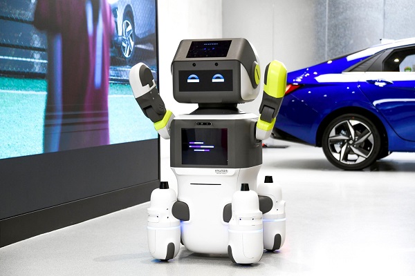 Interaktívny robot Hyundai DAL-e.