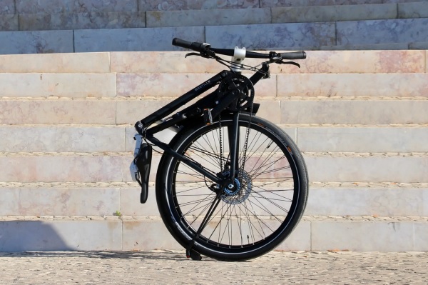 Skladací bicykel plnej veľkosti Bastille.