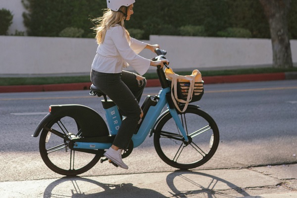 Elektrický bicykel pre zdieľanú mikromobilitu Bird Bike