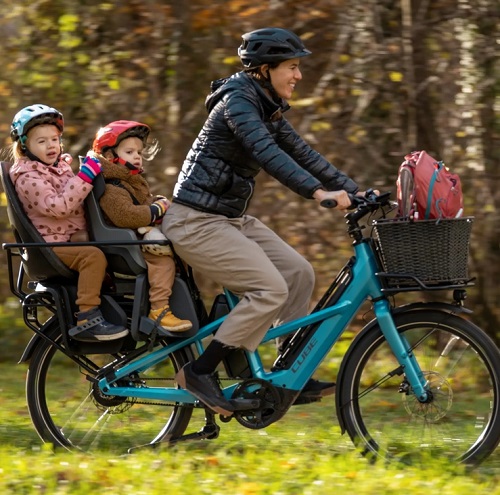 Nákladný elektrický bicykel Cube Longtail Hybrid.