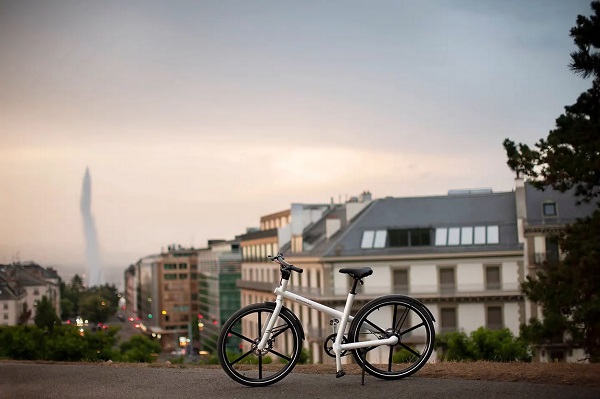 Elektrický bicykel Honbike U4.