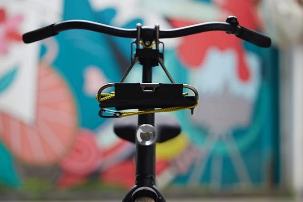 Ľahko odnímateľný predný nosič na bicykle Jack.