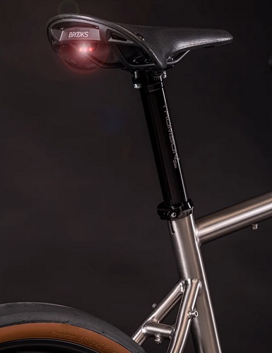 Titánový elektrický bicykel na mieru OL + EM.