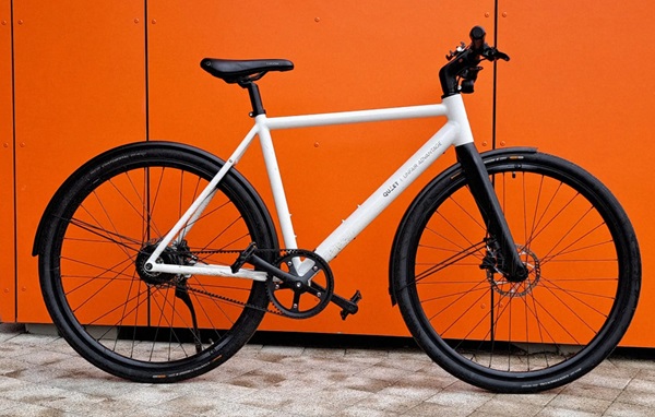 Mestský elektrický bicykel QU-ET Unfair Advantage.