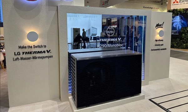 Monoblokové tepelné čerpadlo LG Therma V R290 vystavené na veľtrhu ISH 2023.