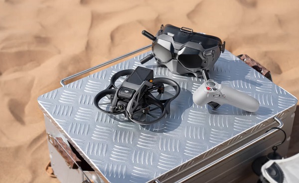 Dron DJI Avata.
