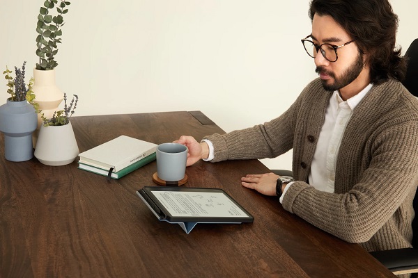 Elektronická čítačka kníh Rakuten Kobo Elipsa.