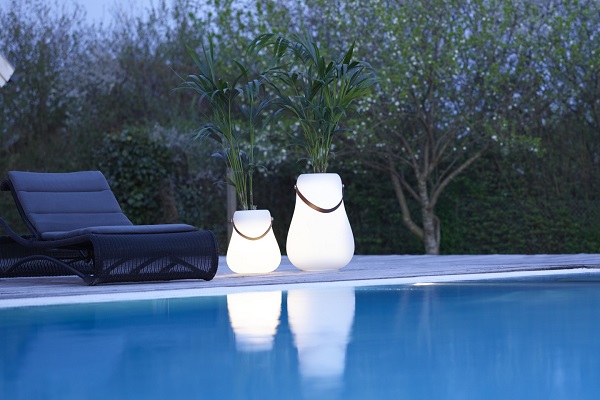 Kvetináč, lampa a Bluetooth reproduktor v jednom Nordic D’Luxx Pro.