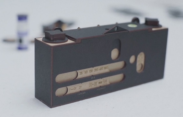 Stereoskopický retro fotoaparát z dreva Minuta Stereo.