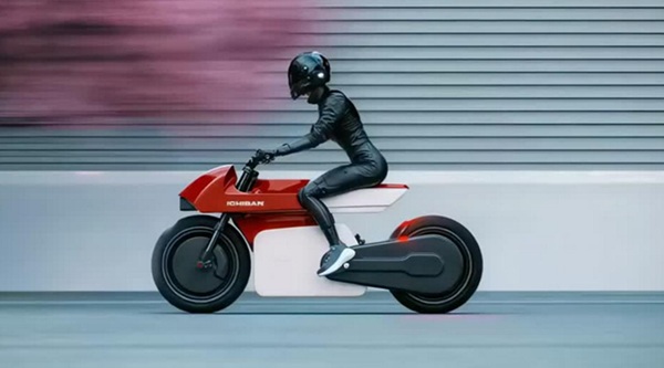 Koncept retro-futuristického elektrického motocykla Ichiban inšpirovaného anime Akira.