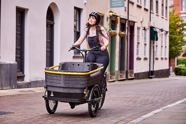 Rodinná nákladná e-trojkolka Raleigh Stride 3.