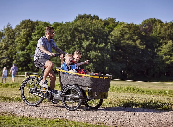Rodinná nákladná e-trojkolka Raleigh Stride 3.