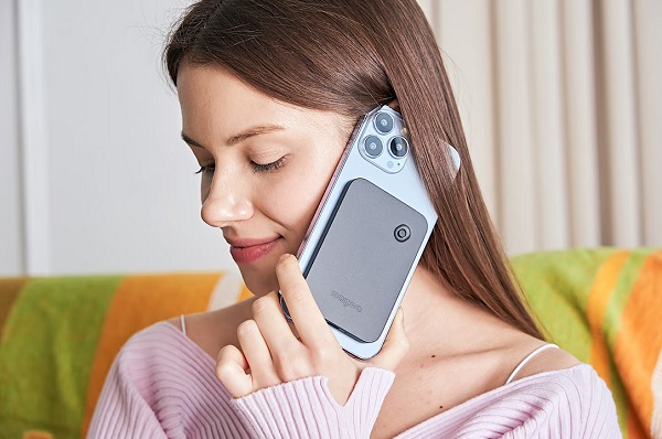 Zariadenie Magmo Pro pre automatické nahrávanie hovorov z iPhone.