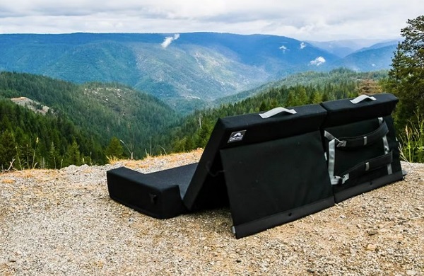 Kempingová skladacia pohovka Camp Couch.