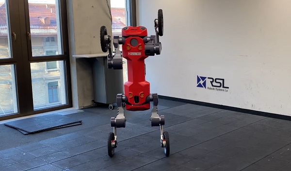 Štvornohý robot na kolesách Swiss-Mile Robot.
