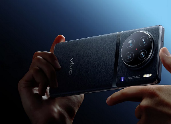 Smartfón Vivo X90 Pro.