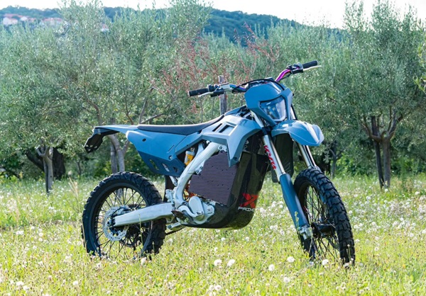 Prototyp enduro e-motocykla Flux Primo.