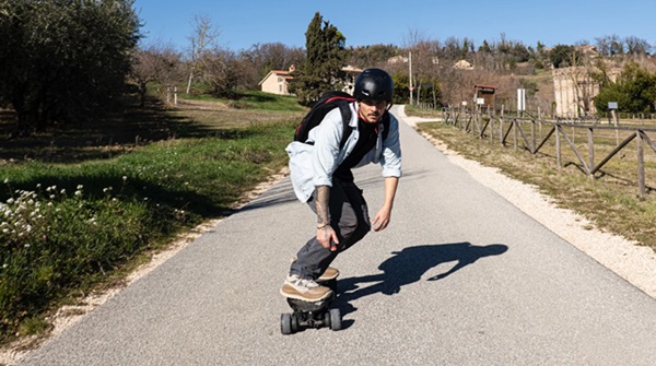 Skladací elektrický longboard Linky 2.0.